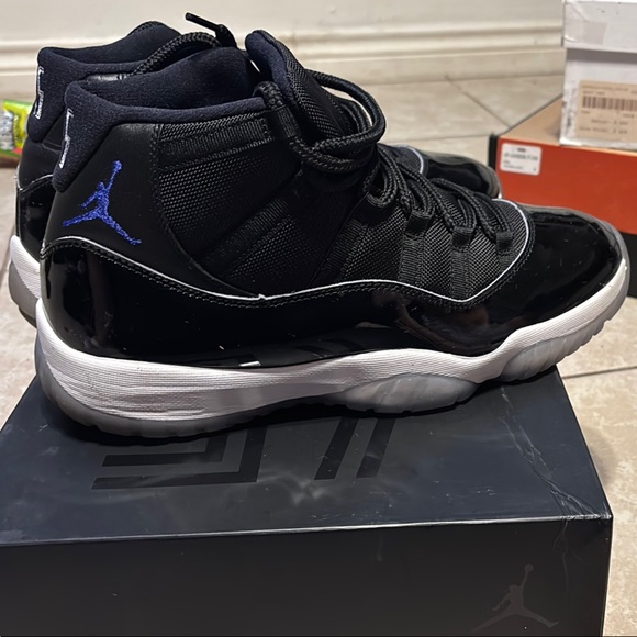 space jams black and blue